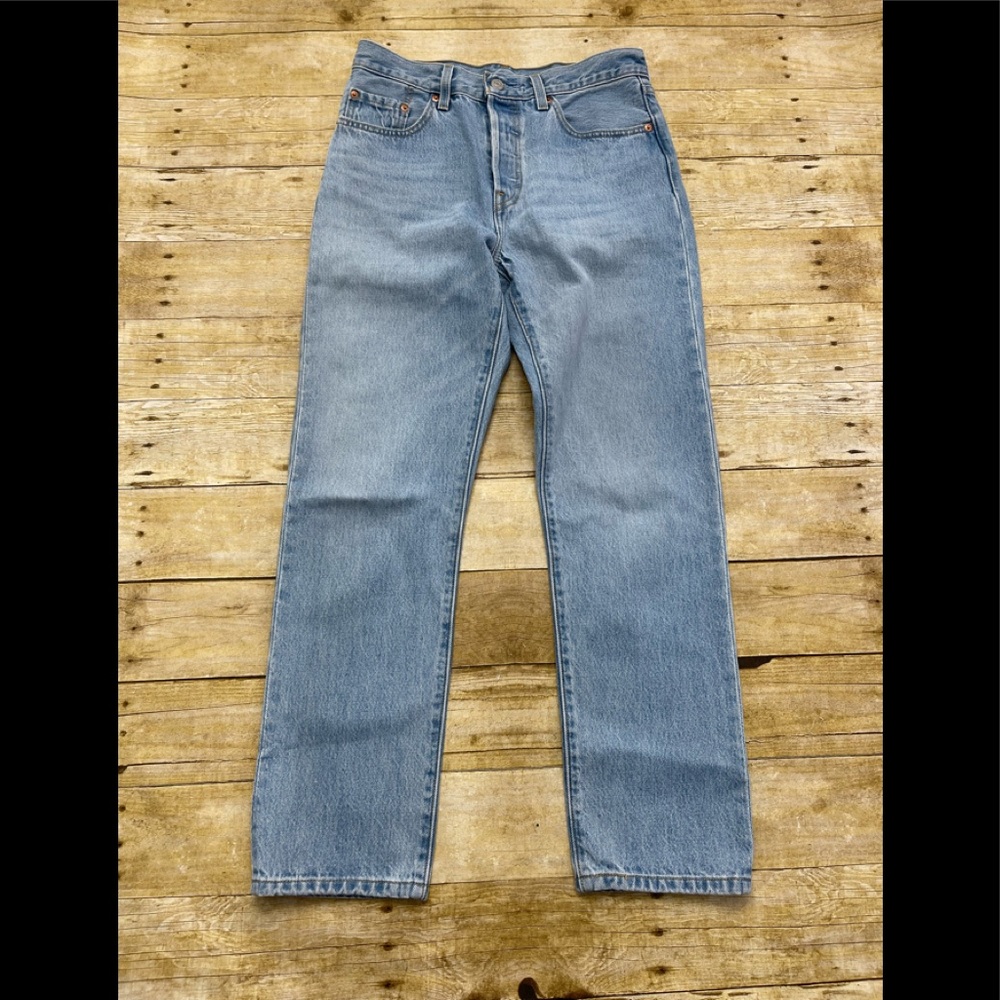 NWOT Levi’s Premium 501 button fly 27x28